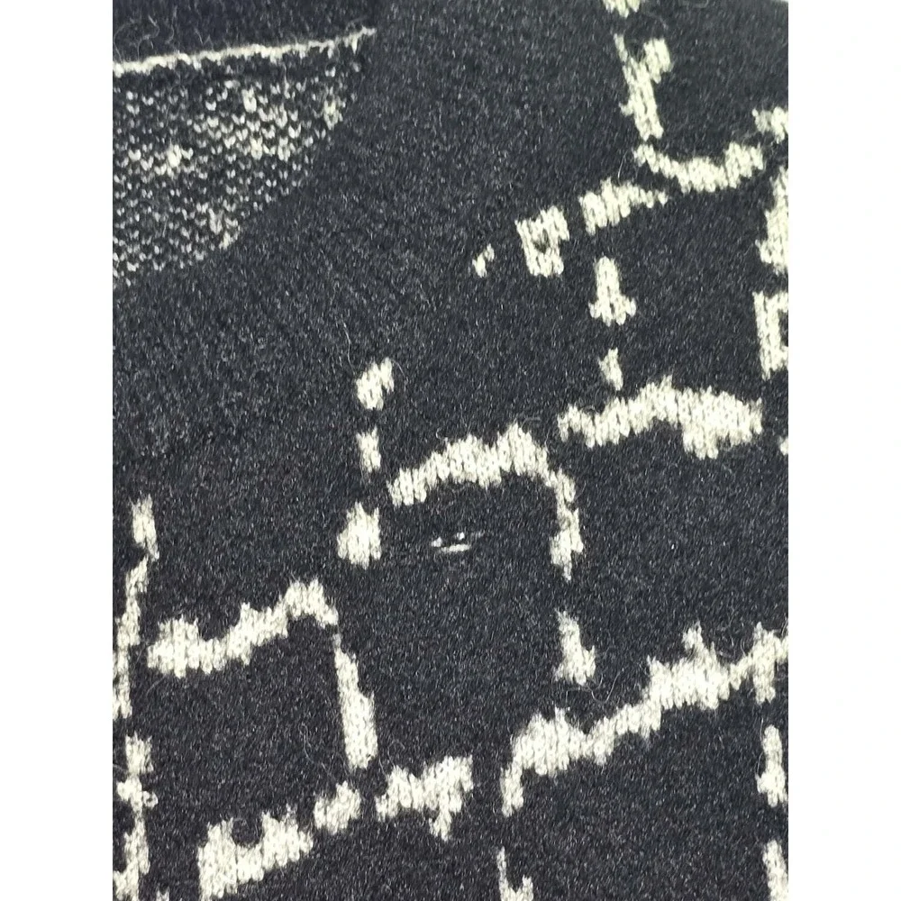 Kerisma Black White Cropped Sweater OS GUC Cozy Chic Boho‎ 🖤✨
